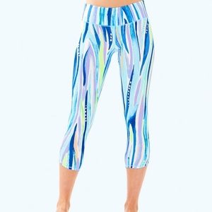 Lilly Pulitzer Capri Weekender Leggings Luxletic